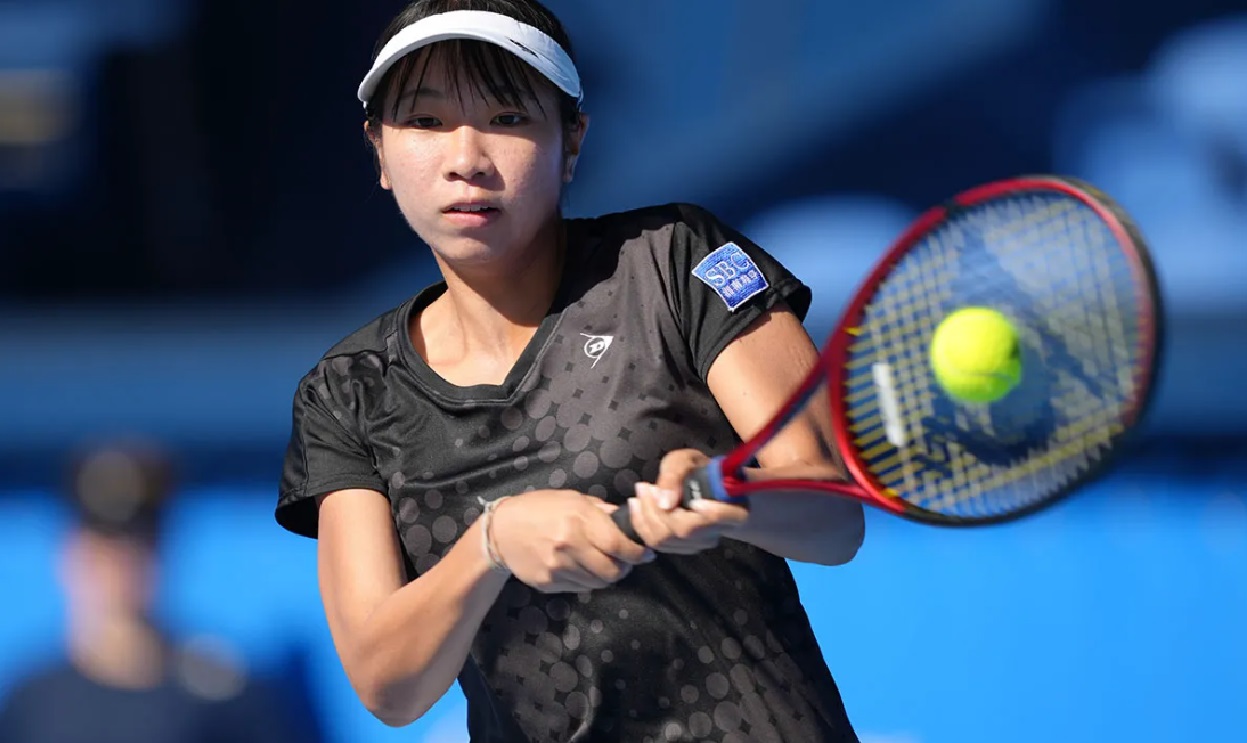 Japanese qualifier Aoi Ito advanced to the quarter-finals of the WTA 250 Japan Open