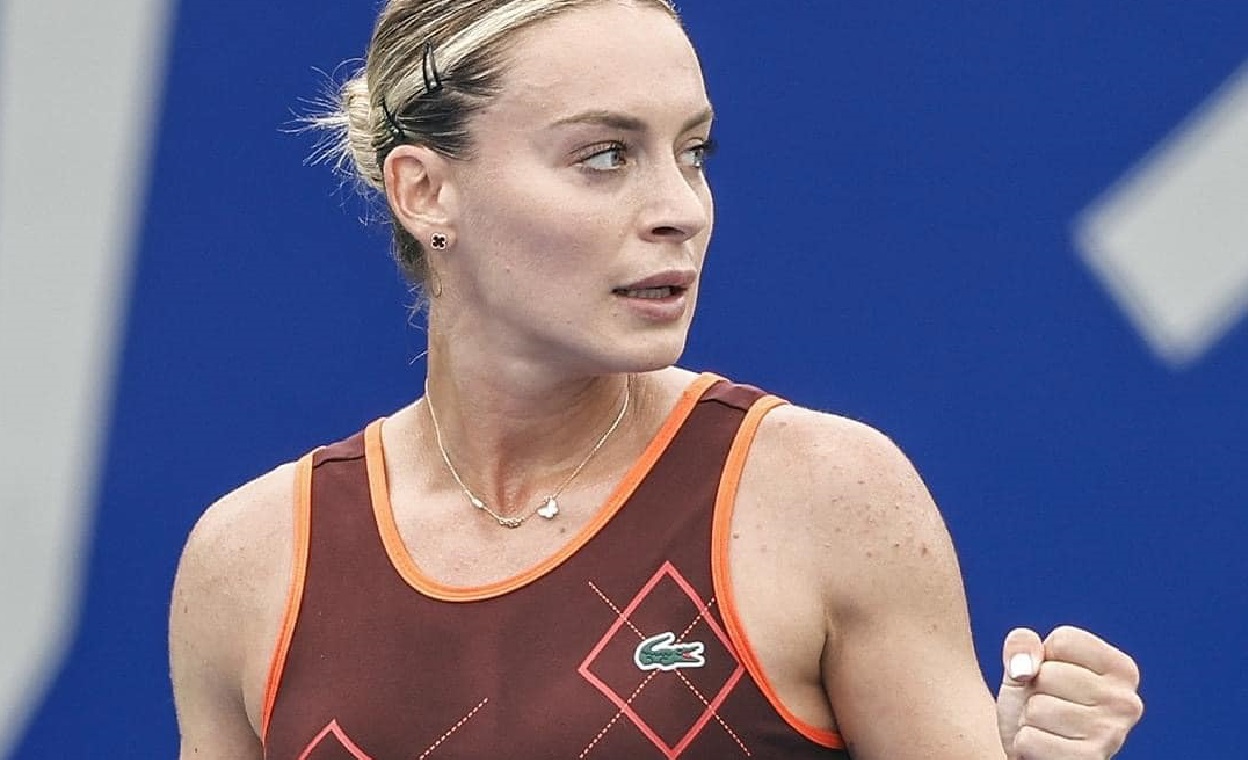 Ana Bogdan knocked out Marie Bouzkova in the Round of 16 at the WTA 250 Japan Open