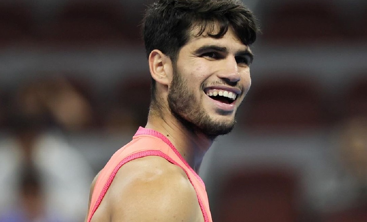 Carlos Alcaraz is the first finalist at the ATP 500 China Open