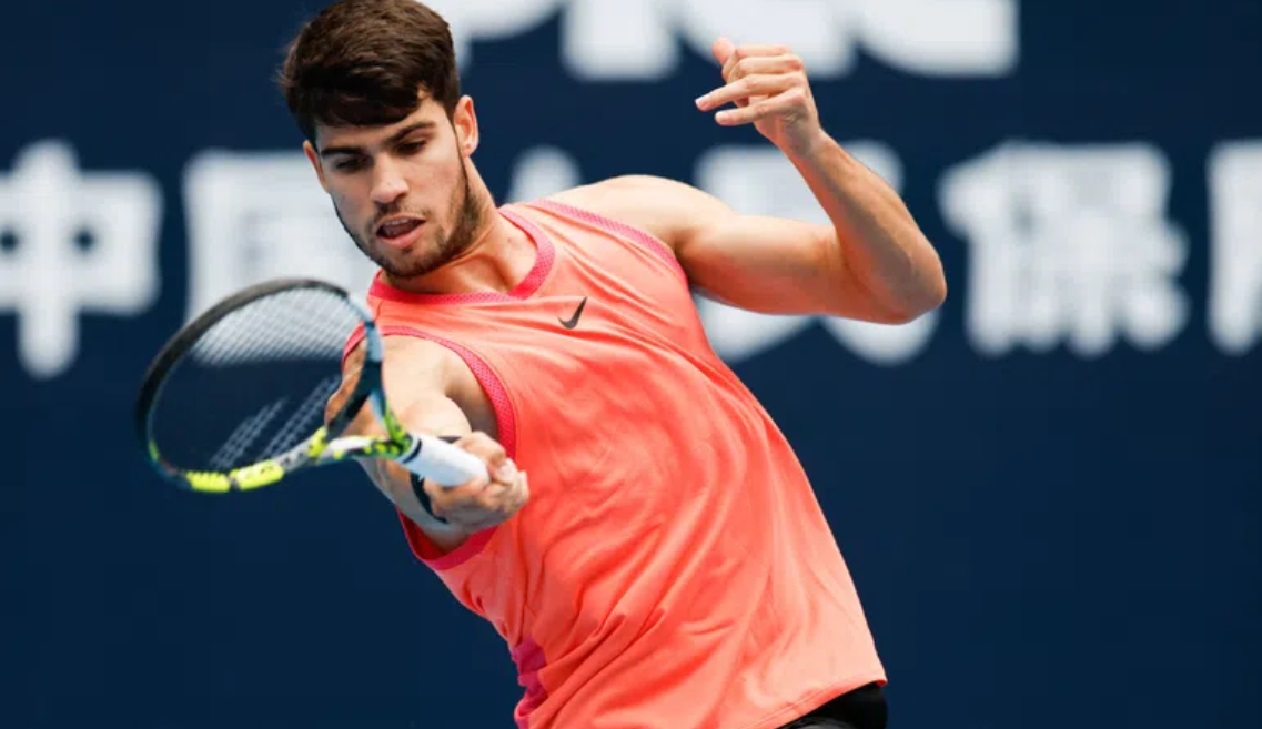 Carlos Alcaraz advanced to the semi-finals of the ATP 500 China Open