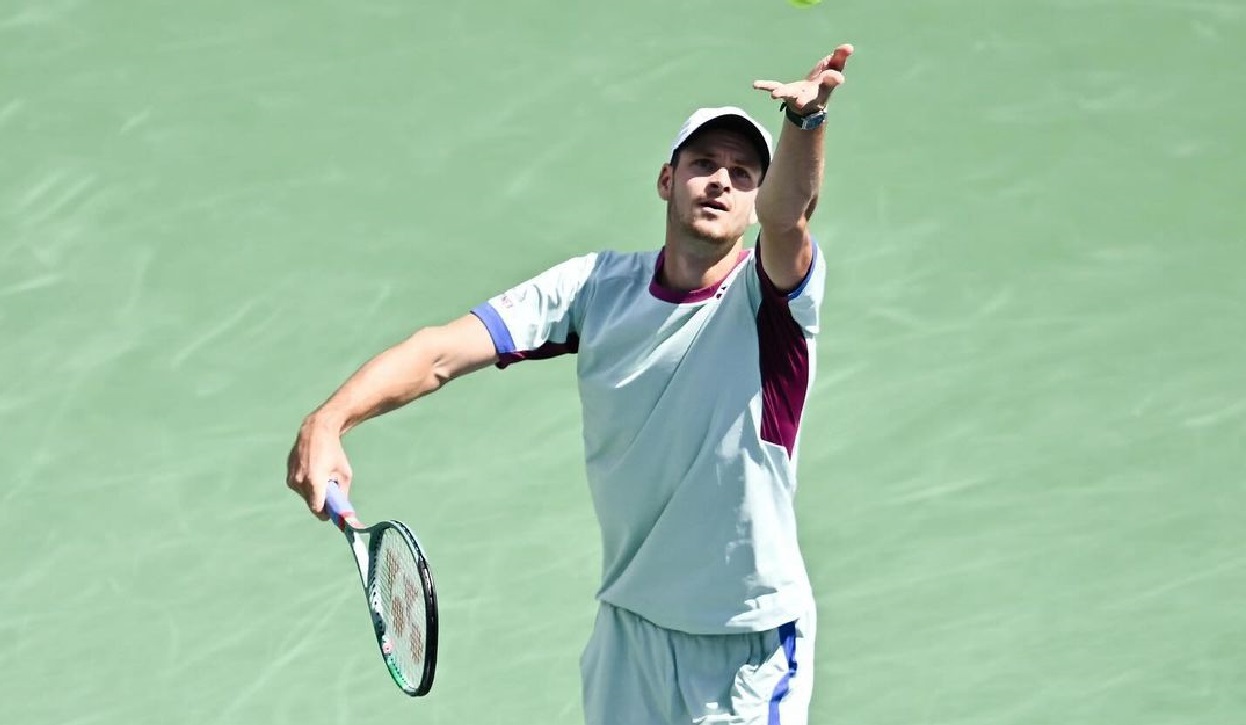 Hubert Hurkacz defeated Marcos Giron in a three-set battle at the start of the ATP 500 Japan Open