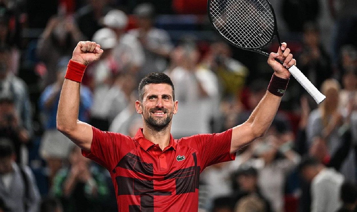 Novak Djokovic had a tough match at the start of the ATP Masters 1000 Shanghai